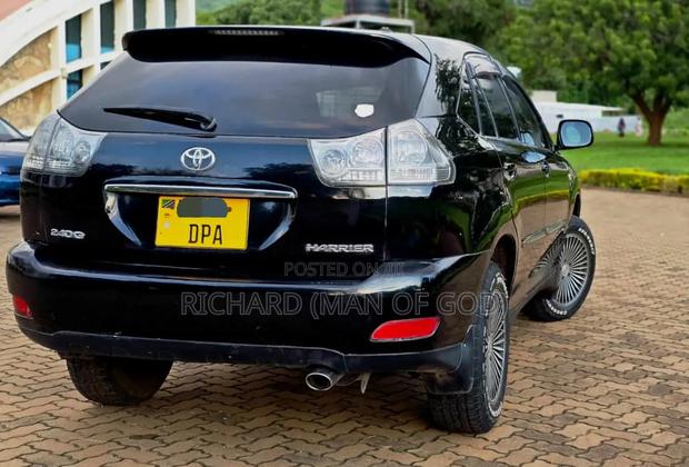 Toyota Harrier 2005 Black