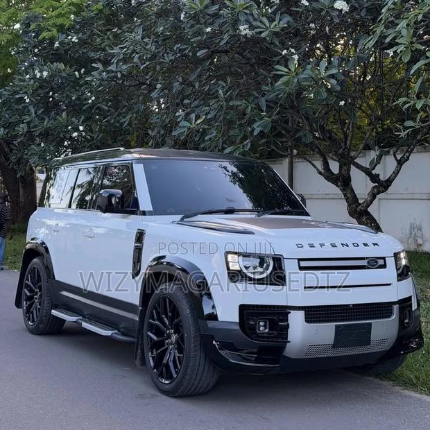 Land Rover Defender 2022 Off white