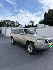 Nissan Patrol 2011 Gold for sale
