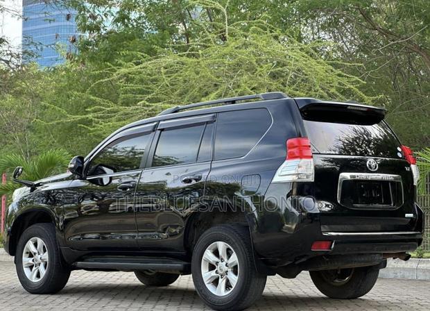 Toyota Land Cruiser Prado 2009 Black
