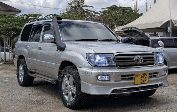 Toyota Land Cruiser 2007 Silver