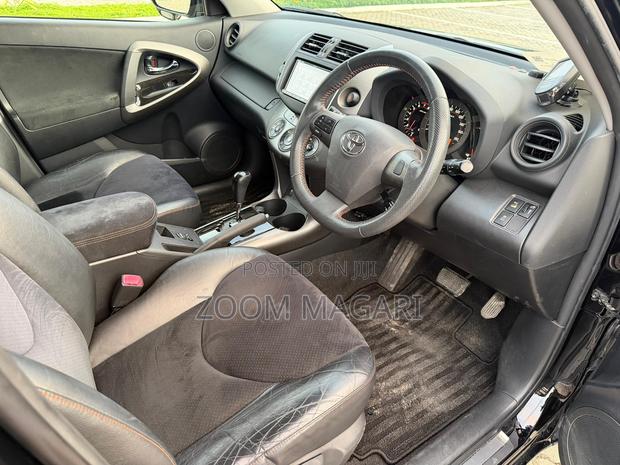Toyota Vanguard 2013 Black