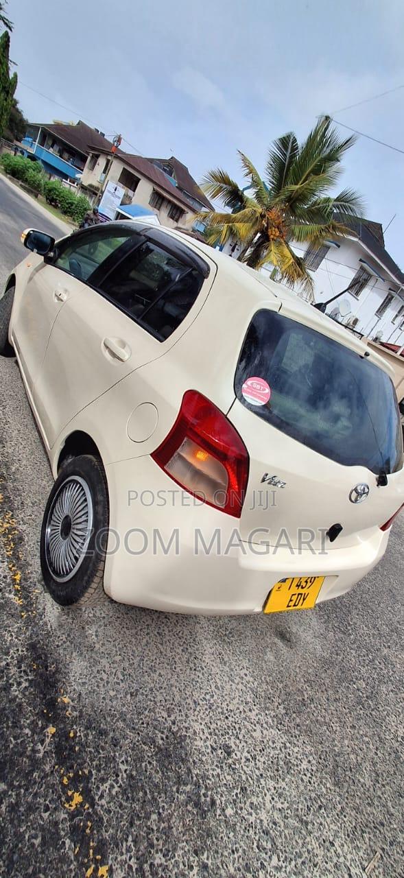 Toyota Vitz 2007 Off white