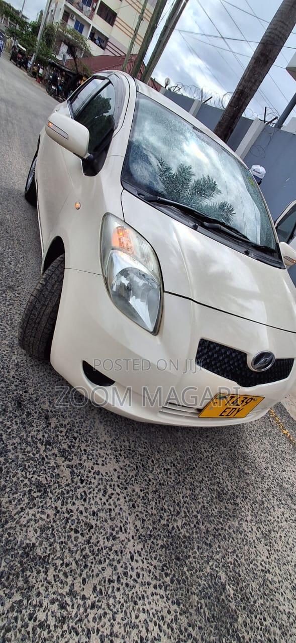 Toyota Vitz 2007 Off white