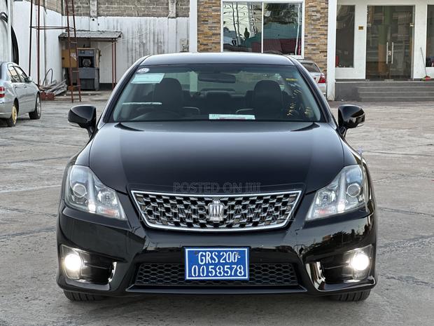 Toyota Crown 2011 Black