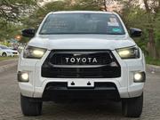 Toyota Hilux 2023 White for sale