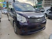 Toyota Noah 2.0 143hp AWD (7 Seater) 2013 Maroon for sale