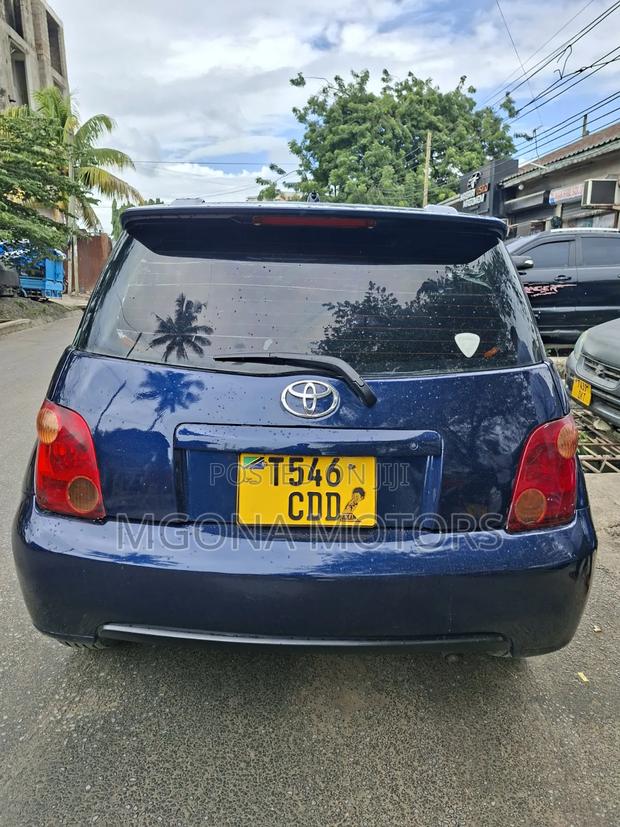 Toyota IST 2005 Blue