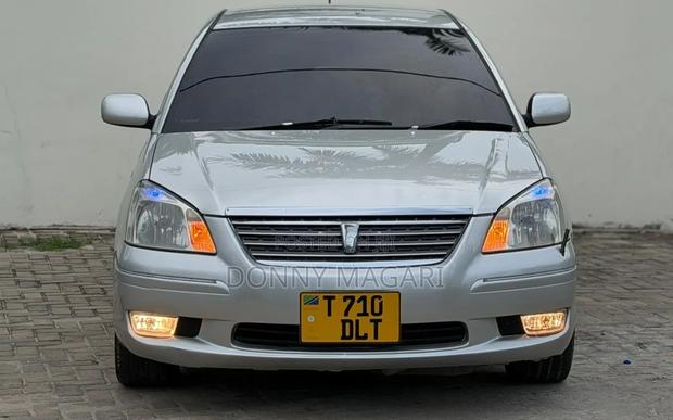 Toyota Premio 2005 Silver