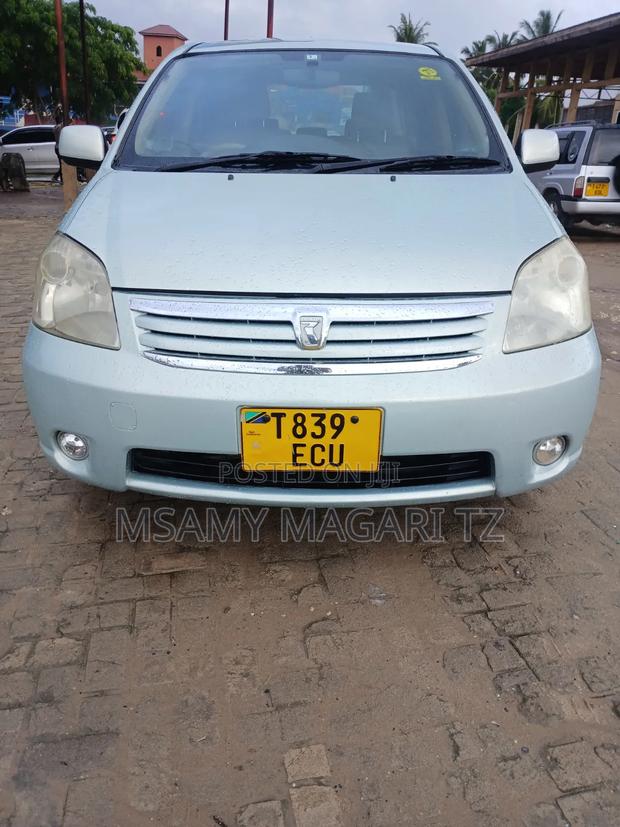 Toyota Raum 1.5 FWD 2003 Silver
