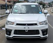 Mitsubishi Outlander 2011 White for sale