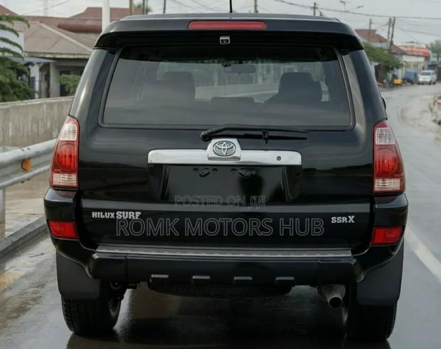 Toyota Hilux Surf 2005 Black