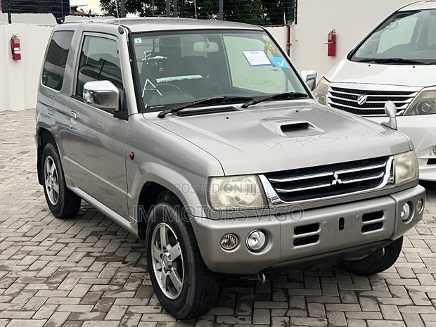 Mitsubishi Pajero Mini 2005 Silver