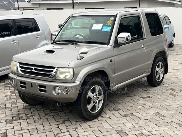 Mitsubishi Pajero Mini 2005 Silver