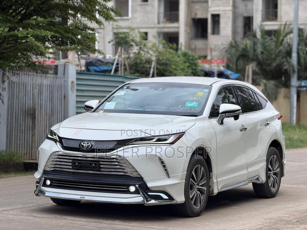 Toyota Harrier 2.0 2021 White