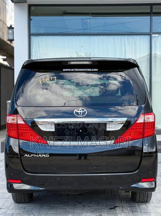Toyota Alphard 2009 Black