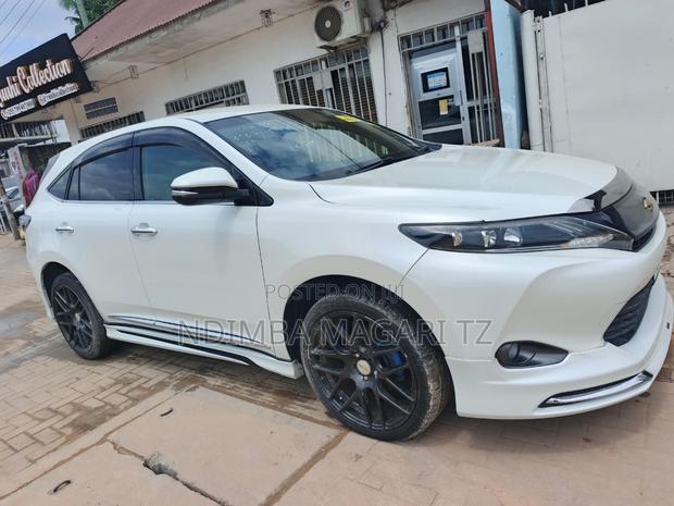 Toyota Harrier 2.0 2015 Pearl