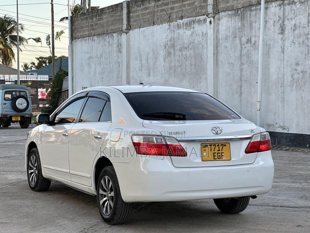 Toyota Premio 2009 White