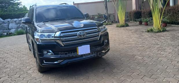 Toyota Land Cruiser 2016 Black