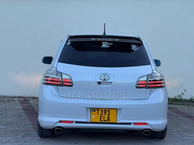 Toyota Blade 2008 White