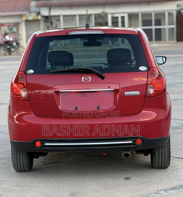 Mazda Verisa 2011 Red