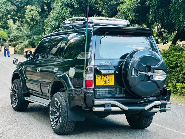 Toyota Land Cruiser Prado 2002 Green