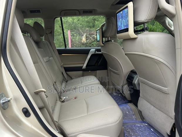 Toyota Land Cruiser Prado 3.0 TD 2011 Beige