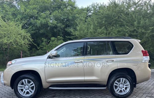 Toyota Land Cruiser Prado 3.0 TD 2011 Beige