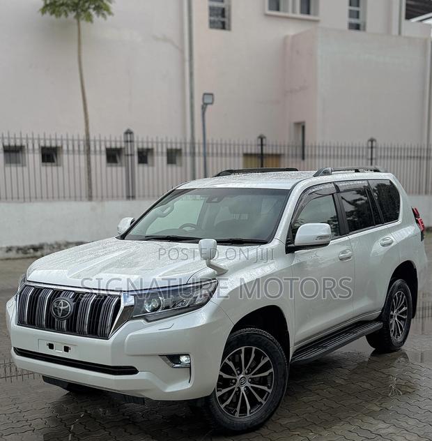Toyota Land Cruiser Prado 2.8 2021 White