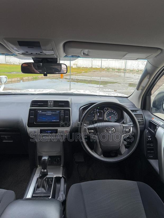 Toyota Land Cruiser Prado 2.8 2021 White