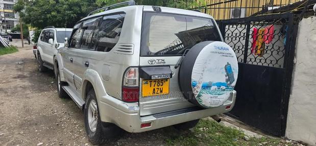 Toyota Land Cruiser Prado 2006 Silver