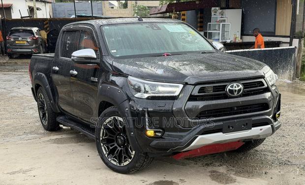 Toyota Hilux 2.4 Diesel 2020 Black