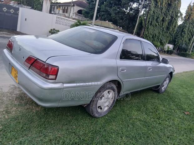 Toyota Cresta 2002 Silver