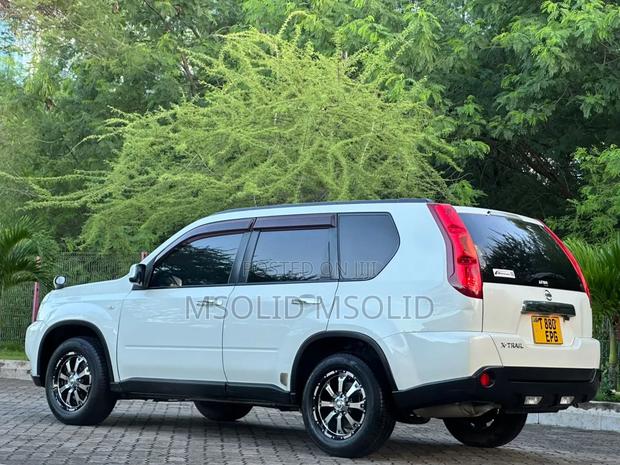 Nissan X-Trail 2009 White