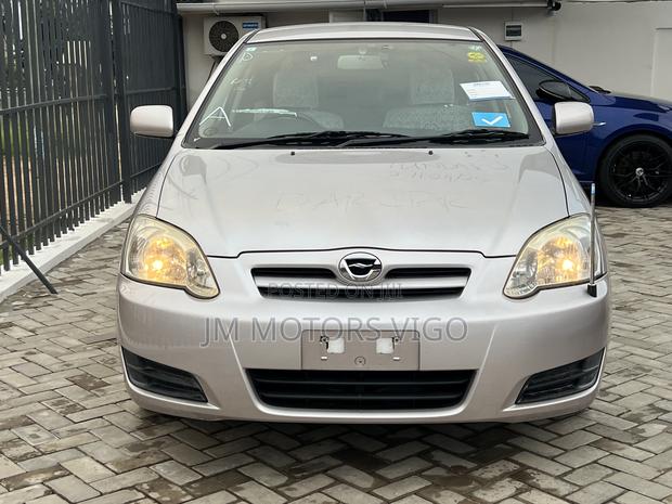 Toyota Corolla RunX 2005 Silver