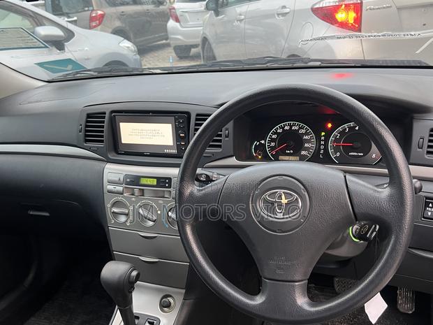 Toyota Corolla RunX 2005 Silver
