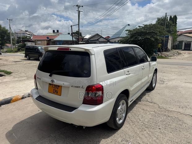 Toyota Kluger 2006 White