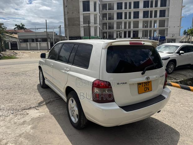 Toyota Kluger 2006 White
