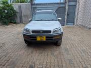 Toyota RAV4 1999 White for sale
