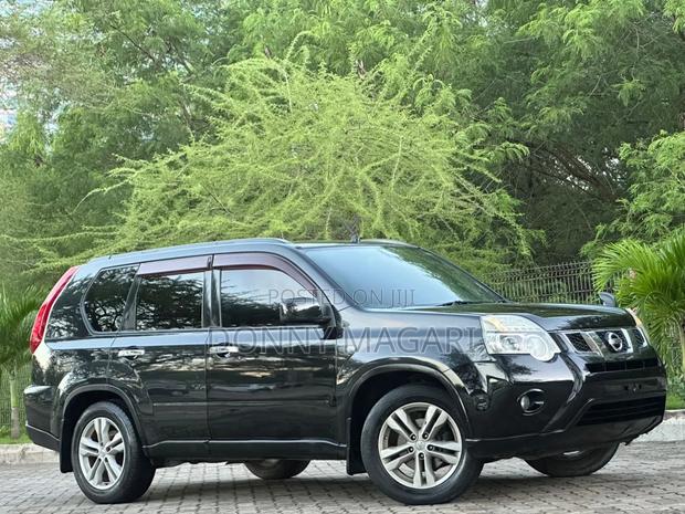 Nissan X-Trail 2011 Black