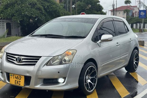 Toyota Blade 2006 Silver