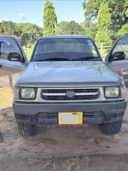 Toyota Hilux 2005 Gray for sale