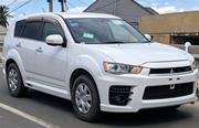Mitsubishi Outlander 2011 White for sale