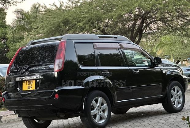 Nissan X-Trail 2006 Black
