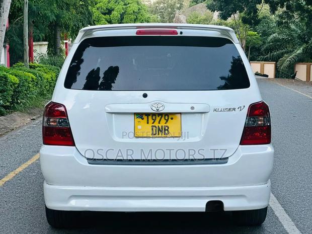 Toyota Kluger 2006 White