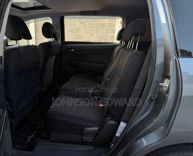 Toyota Wish 2005 Gray