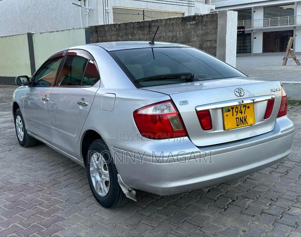 Toyota Premio 2005 Silver