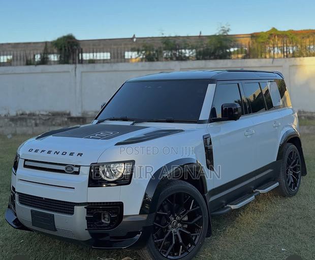 Land Rover Defender 2021 White