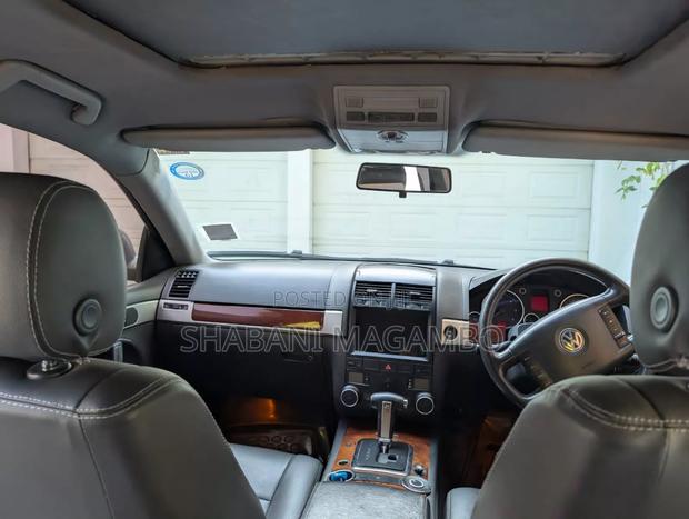 Volkswagen Touareg 2008 Gray