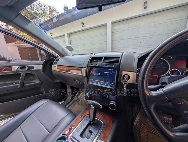 Volkswagen Touareg 2008 Gray